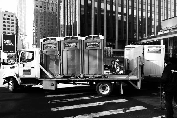 Best Portable restroom trailer rental  in Beachwood, OH